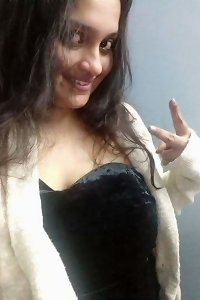 Charak ariya mallu chick