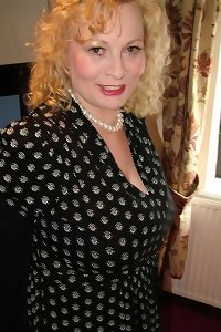 mommy milf enjoys a super-naughty rock hard fuck fuckboxes hardcore